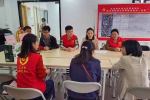 浓浓关爱暖人心，球友会（中国）集团党支部慰问困难单亲家庭